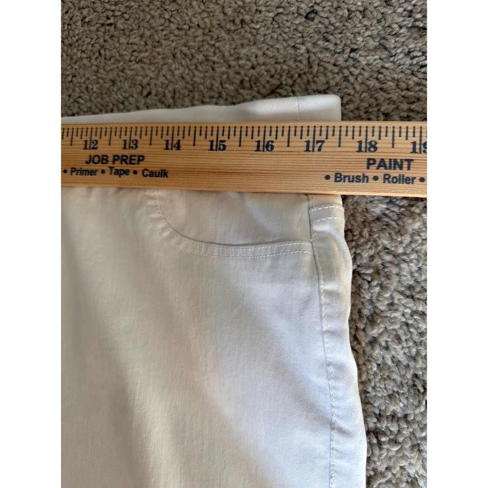Soft Surroundings White Pull On Denim Bermuda Shorts Womens XL Cuffed Stretch - Picture 6 of 10